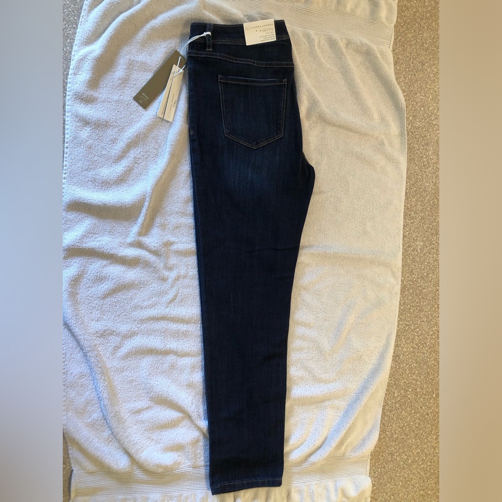 New Women's Dark Wash Jeans Size 10